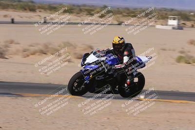 media/Dec-10-2023-SoCal Trackdays (Sun) [[0ce70f5433]]/Turn 9 Inside Set 2 (1115am)/